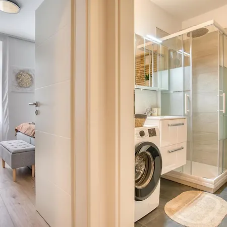 Apartment Beautiful 2